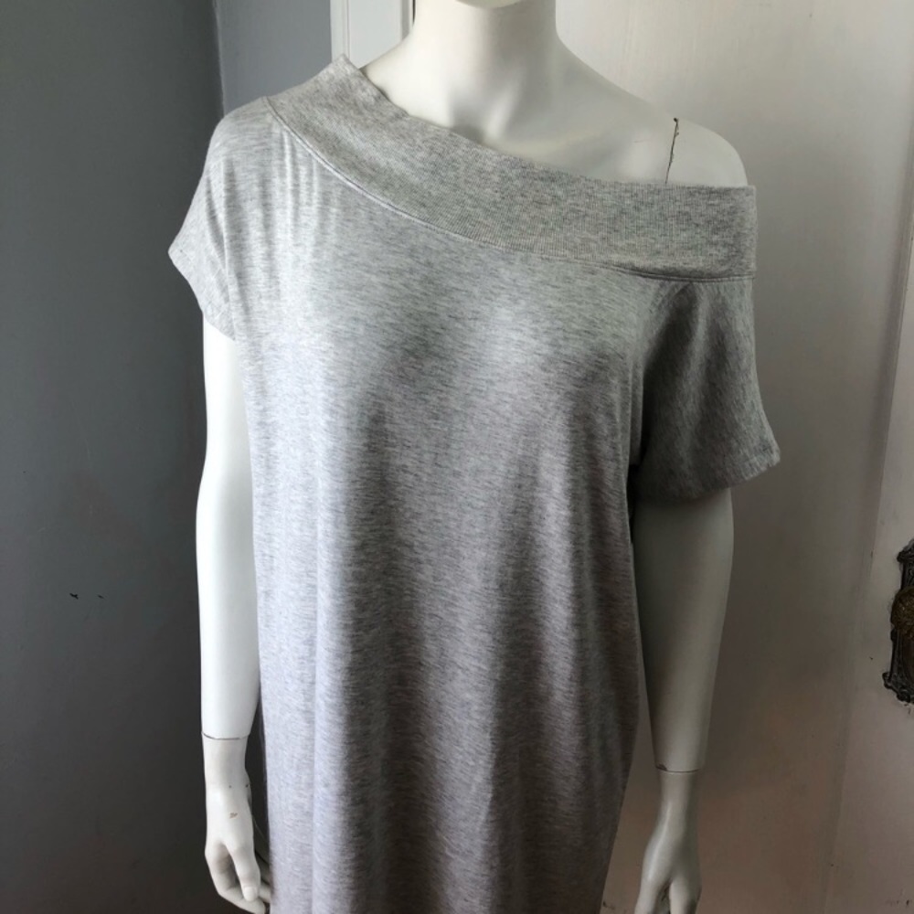 SOLD SOLD 😎Lou & Grey off shoulder tunic Dress